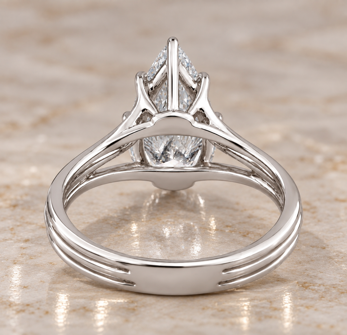9K Gold 2ct Diamond Pear Split Band Ring
