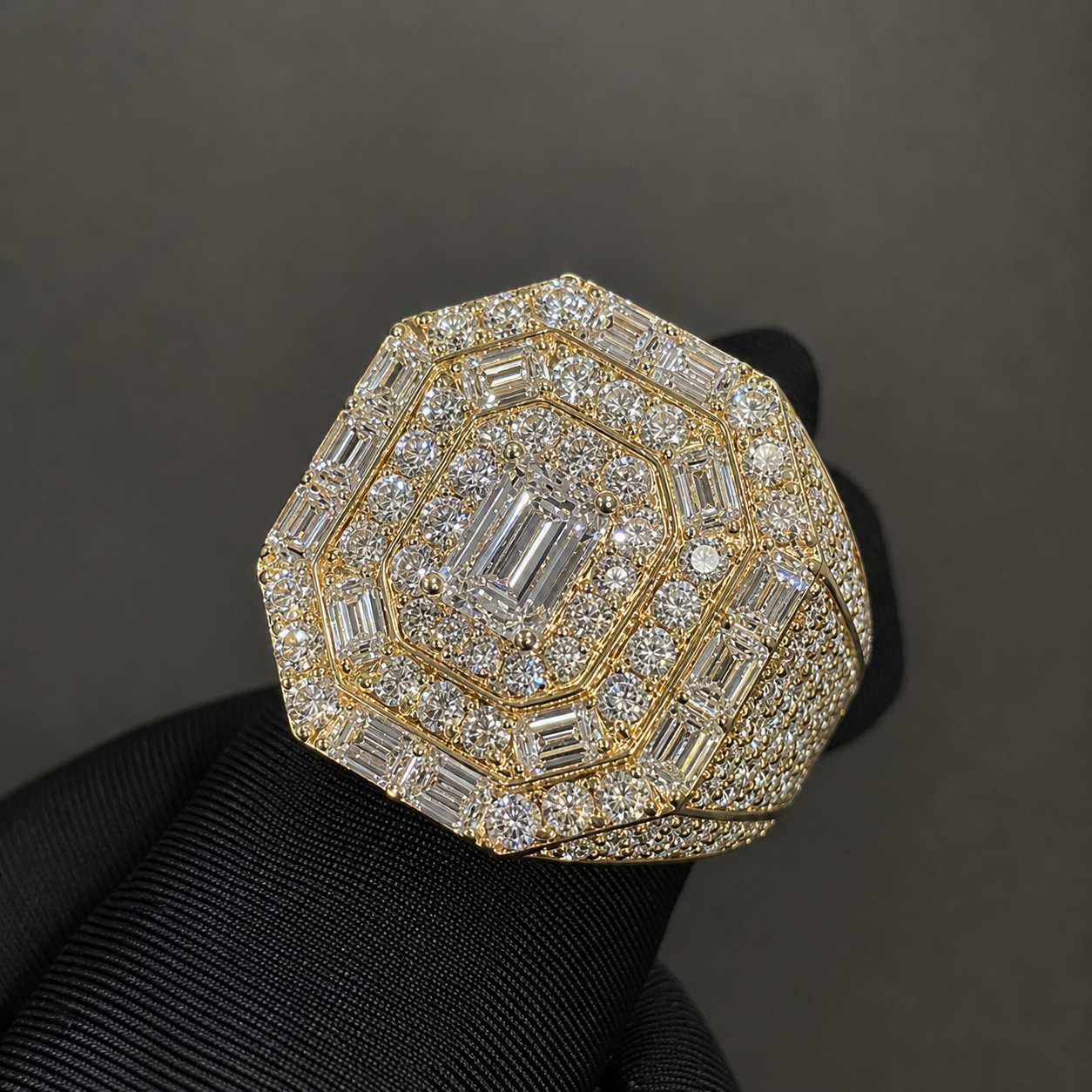 𝑇ℎ𝑒 𝐿𝑒𝑔𝑎𝑐𝑦