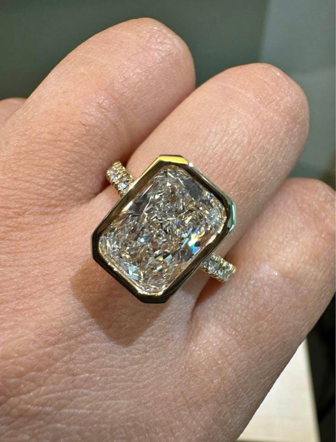 𝐾𝑖𝑚𝑏𝑒𝑟𝑙𝑦 - 𝑇ℎ𝑒 𝑅𝑜𝑦𝑎𝑙 𝑀𝑒𝑎𝑑𝑜𝑤