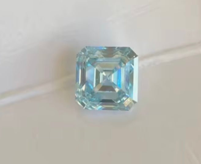 𝐵𝑙𝑢𝑒 𝐷𝑖𝑎𝑚𝑜𝑛𝑑𝑠