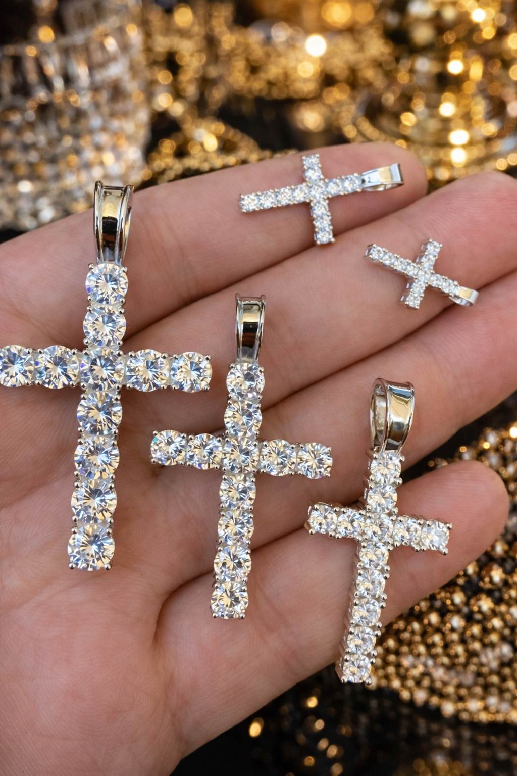 𝐷𝑖𝑎𝑚𝑜𝑛𝑑 𝐶𝑟𝑜𝑠𝑠 𝑃𝑒𝑛𝑑𝑎𝑛𝑡𝑠