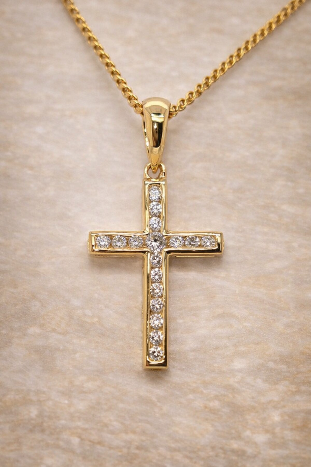 𝐷𝑖𝑎𝑚𝑜𝑛𝑑 𝐶𝑟𝑜𝑠𝑠 𝑃𝑒𝑛𝑑𝑎𝑛𝑡𝑠