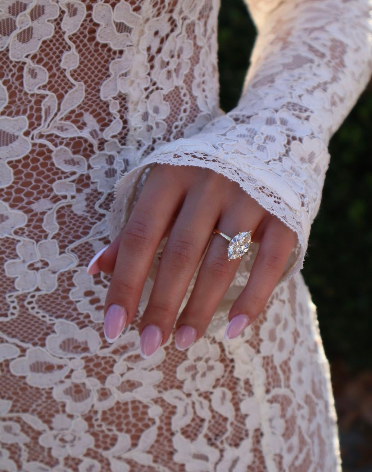 𝐾𝑎𝑦𝑙𝑎 - 𝐶𝑟𝑜𝑤𝑛 𝑜𝑓 𝐿𝑎𝑢𝑟𝑒𝑙𝑠