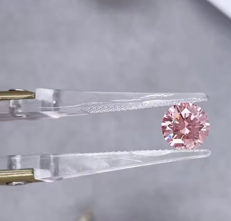 𝑃𝑖𝑛𝑘 𝐷𝑖𝑎𝑚𝑜𝑛𝑑𝑠