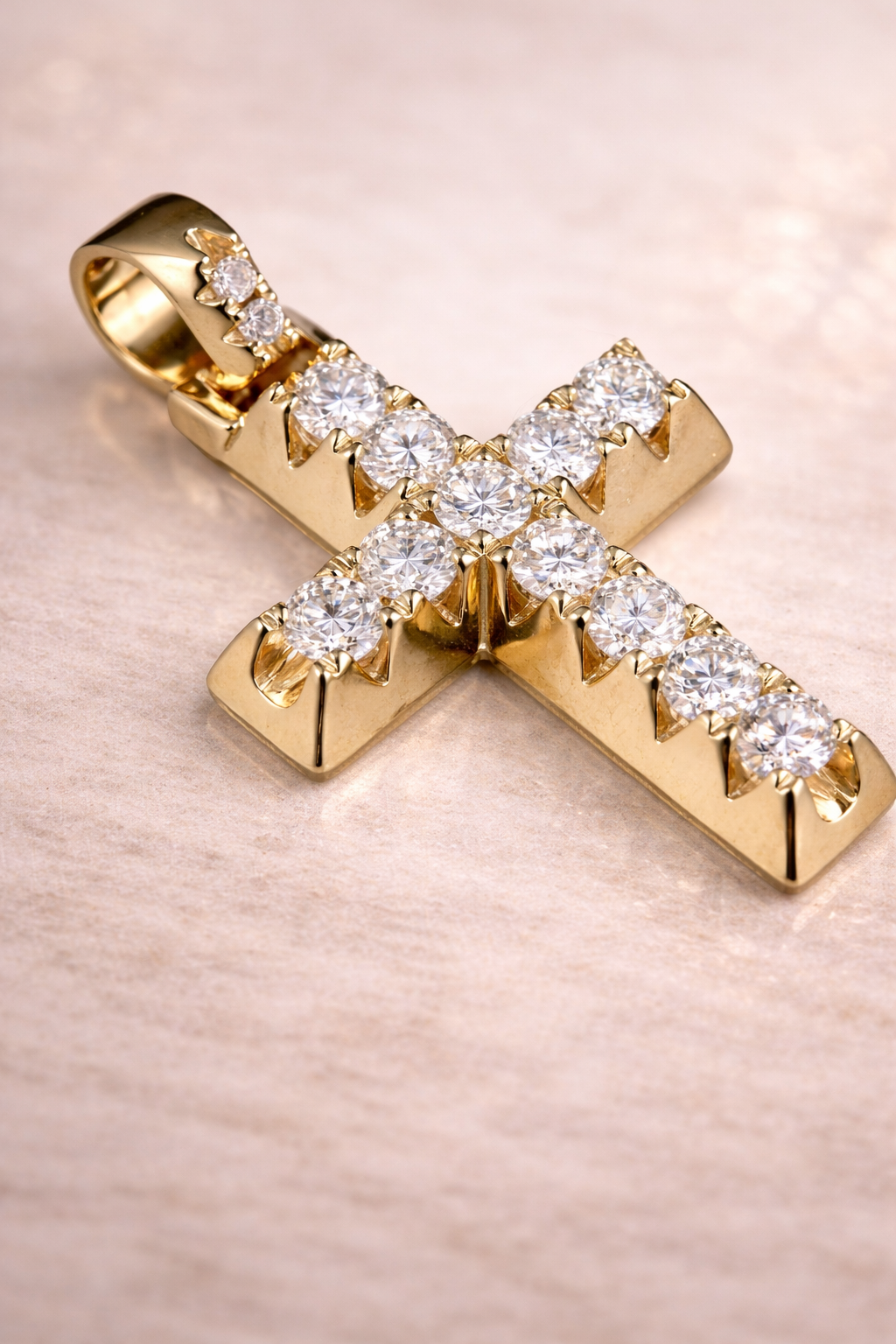 𝐷𝑖𝑎𝑚𝑜𝑛𝑑 𝐶𝑟𝑜𝑠𝑠 𝑃𝑒𝑛𝑑𝑎𝑛𝑡𝑠