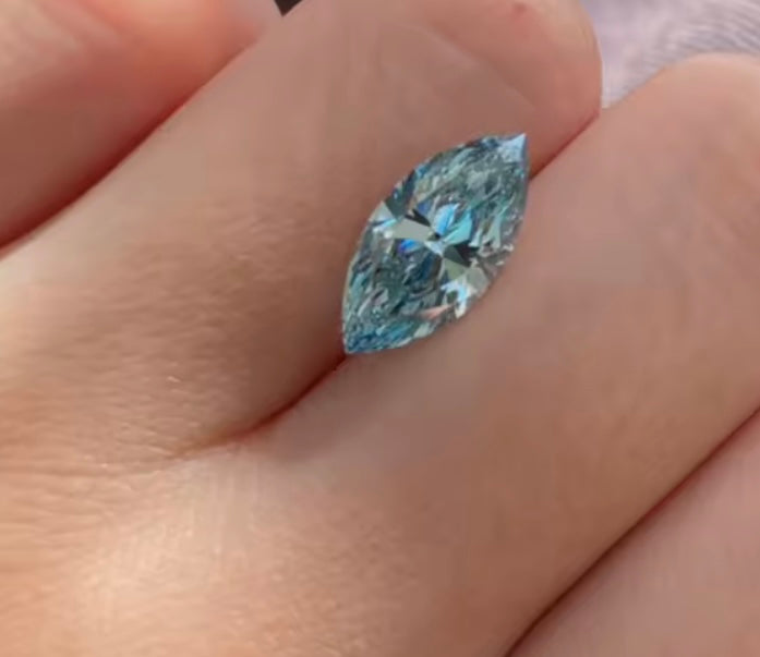 𝐵𝑙𝑢𝑒 𝐷𝑖𝑎𝑚𝑜𝑛𝑑𝑠