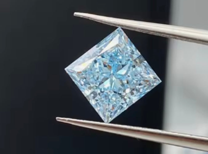 𝐵𝑙𝑢𝑒 𝐷𝑖𝑎𝑚𝑜𝑛𝑑𝑠