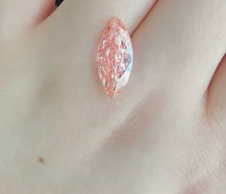 𝑃𝑖𝑛𝑘 𝐷𝑖𝑎𝑚𝑜𝑛𝑑𝑠