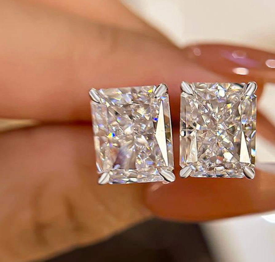 𝑅𝑎𝑑𝑖𝑎𝑛𝑡 𝐶𝑢𝑡