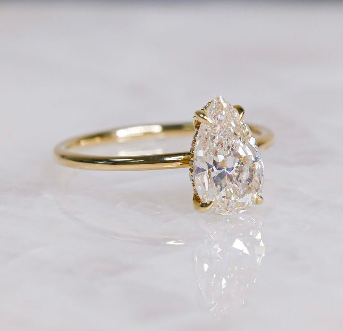 𝐶𝑒𝑙𝑖𝑛𝑒 - 𝐻𝑒𝑎𝑣𝑒𝑛𝑙𝑦