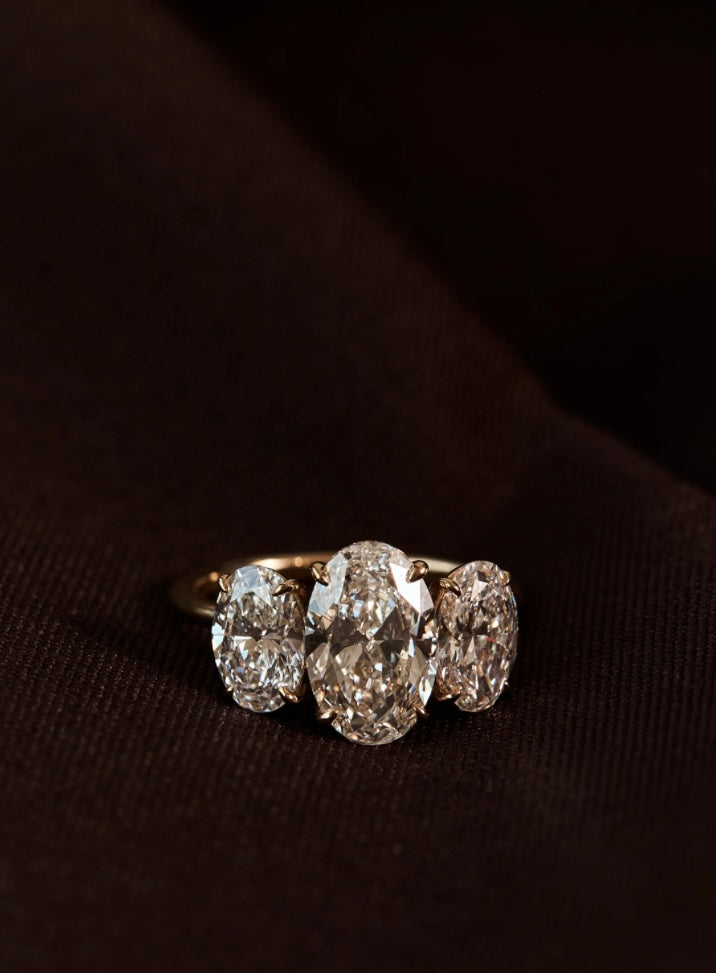 𝐿𝑖𝑎𝑛𝑎 - 𝑇ℎ𝑒 𝐿𝑖𝑔ℎ𝑡