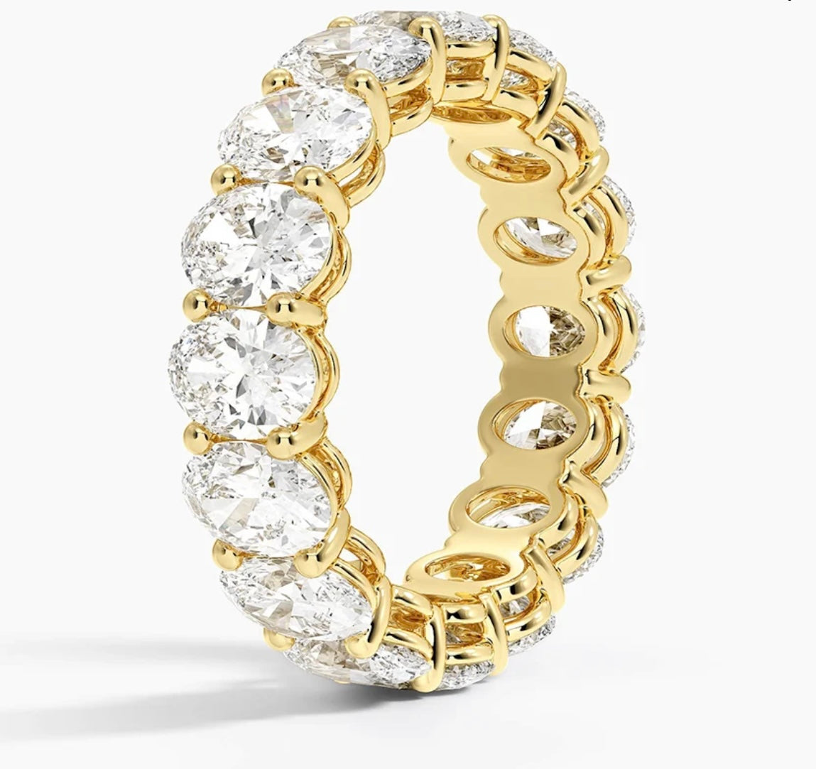 𝐸𝑡𝑒𝑟𝑛𝑖𝑡𝑦 𝑅𝑖𝑛𝑔 – 𝑂𝑣𝑎𝑙 𝐶𝑢𝑡 𝐷𝑖𝑎𝑚𝑜𝑛𝑑𝑠