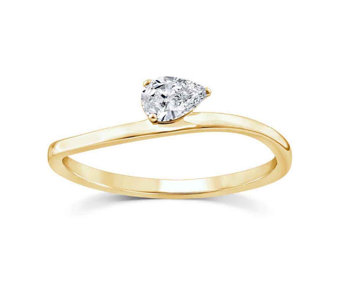 9K Gold 0.20ct Diamond Pear East-West Ring