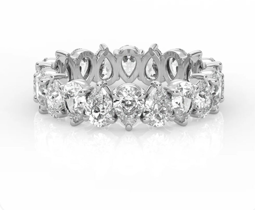 𝐸𝑡𝑒𝑟𝑛𝑖𝑡𝑦 𝑅𝑖𝑛𝑔 – 𝑃𝑒𝑎𝑟 𝑠ℎ𝑎𝑝𝑒 𝐷𝑖𝑎𝑚𝑜𝑛𝑑𝑠