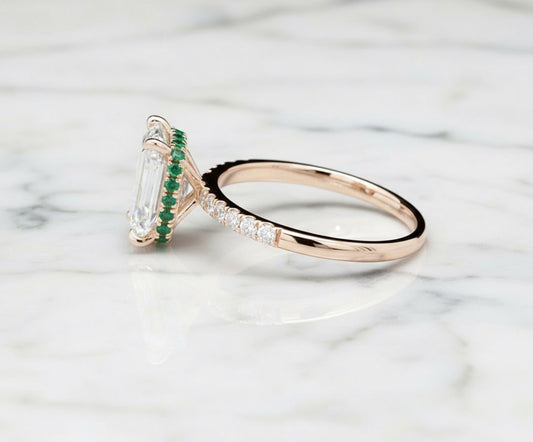 𝐼𝑟𝑖𝑠 - 𝐸𝑚𝑒𝑟𝑎𝑙𝑑 𝐺𝑟𝑒𝑒𝑛