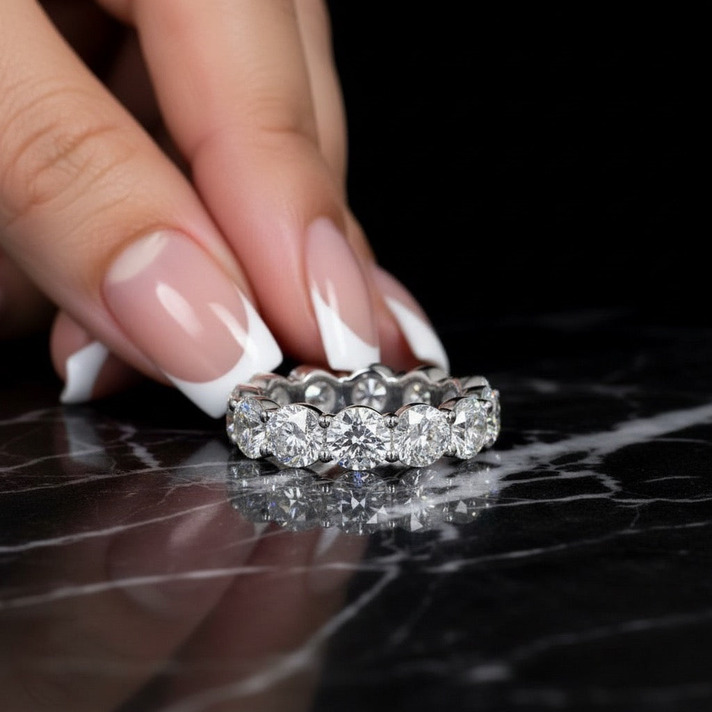 𝐸𝑡𝑒𝑟𝑛𝑖𝑡𝑦 𝑅𝑖𝑛𝑔 – 𝑅𝑜𝑢𝑛𝑑 𝐵𝑟𝑖𝑙𝑙𝑖𝑎𝑛𝑡 𝐷𝑖𝑎𝑚𝑜𝑛𝑑𝑠