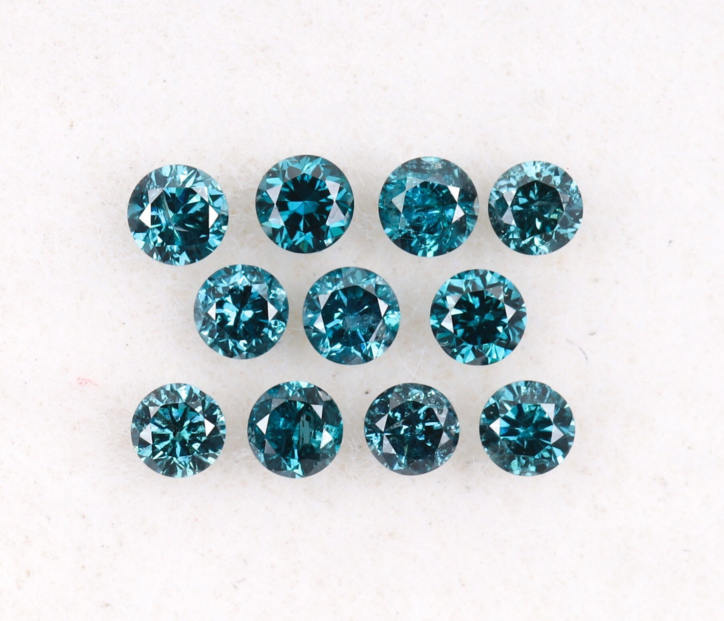 𝐵𝑙𝑢𝑒 𝐷𝑖𝑎𝑚𝑜𝑛𝑑𝑠