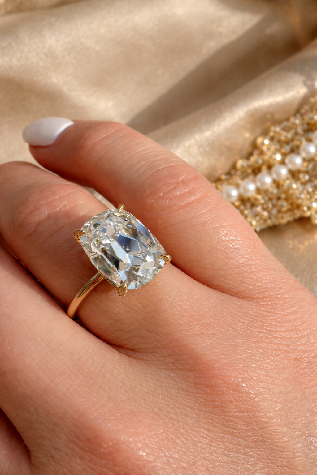 𝐶ℎ𝑟𝑖𝑠𝑡𝑖𝑛𝑎