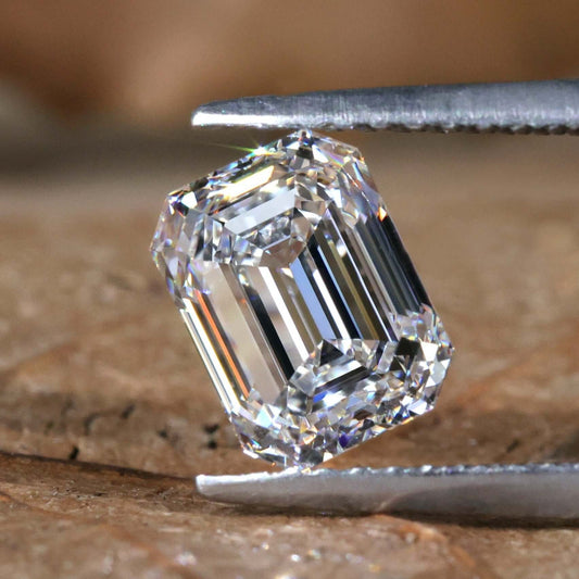 𝐷𝑖𝑎𝑚𝑜𝑛𝑑 𝑂𝑛𝑙𝑦 - 𝐸𝑚𝑒𝑟𝑎𝑙𝑑